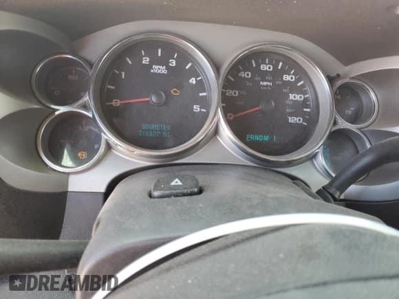 ✅ 2007 Chevrolet Silverado 2500HD 1LT • VIN: 1GCHK23617F522118 • Lot: 76400054. Wystawiony na Copart z przebiegiem 316 827 mil. Bezpłatny archiwum sprzedaży aukcyjnych z USA i szczegółowy raport historii pojazdu na DreamBid. Zdjęcie 9.