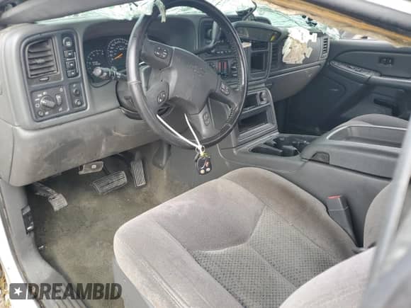 2005 Chevrolet Silverado 1500 Z71 with VIN 2GCEK19B251270661, listed as a Copart auction lot 81614315 with 134,337 mi miles and Salvage title. Bid and sale history available at DreamBid. Image 8.