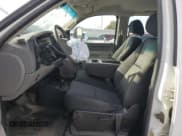 ✅ 2010 Chevrolet Silverado 2500HD • VIN: 1GC4KVB6XAF117464 • Лот: 46547615. Опубликован ранее на Copart с пробегом 133 929 миль. Бесплатный доступ к архиву аукционных продаж из США и подробный отчёт об истории автомобиля на DreamBid. Изображение 7.