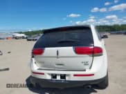 ✅ 2012 Lincoln MKX • VIN: 2LMDJ8JK4CBL07025 • Lot: 43119455. Listed on IAAI with 192,265 mi. Free auction sales archive from the USA and detailed vehicle history report at DreamBid. Image 16.