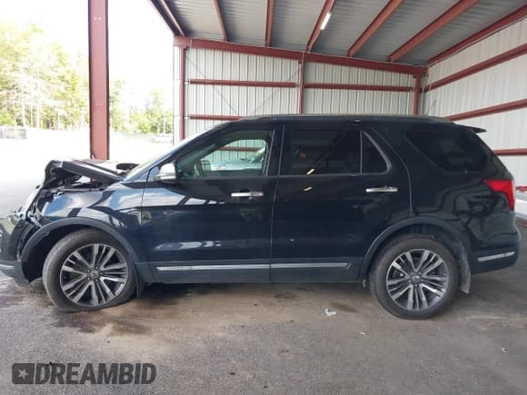 ✅ 2019 Ford Explorer Platinum • VIN: 1FM5K8HT1KGA02469 • Lot: 43207921. Listed on IAAI with 71,745 mi. Free auction sales archive from the USA and detailed vehicle history report at DreamBid. Image 14.