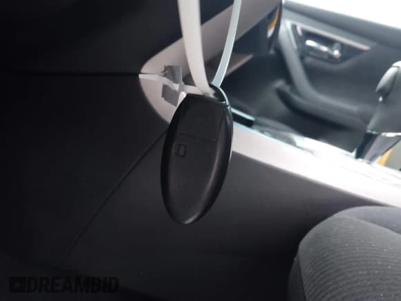 ✅ 2013 Nissan Altima SV • VIN: 1N4BL3AP1DC233215 • Lot: 41770839. Listed on IAAI with Not provided. Free auction sales archive from the USA and detailed vehicle history report at DreamBid. Image 11.