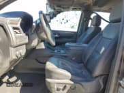 ✅ 2021 Chevrolet Suburban LT • VIN: 1GNSCCKD6MR262776 • Lot: 76520934. Wystawiony na Copart z przebiegiem Nie podano. Bezpłatny archiwum sprzedaży aukcyjnych z USA i szczegółowy raport historii pojazdu na DreamBid. Zdjęcie 7.