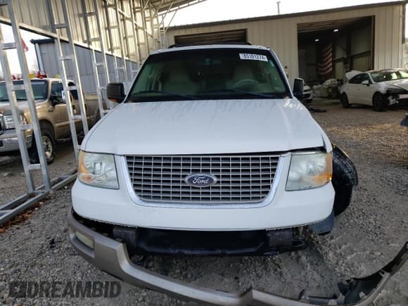 ✅ 2003 Ford Expedition Eddie Bauer • VIN: 1FMFU18L63LA71267 • Lot: 85101274. Listed on Copart with 315,402 mi. Free auction sales archive from the USA and detailed vehicle history report at DreamBid. Image 5.
