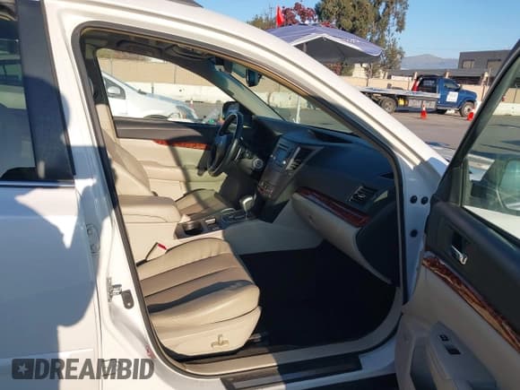 ✅ 2012 Subaru Outback Limited • VIN: 4S4BRBKC8C3248626 • Lot: 43893040. Listed on IAAI with 127,543 mi. Free auction sales archive from the USA and detailed vehicle history report at DreamBid. Image 5.