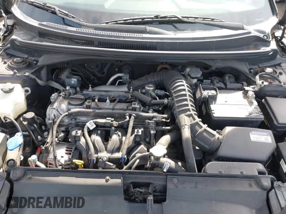 ✅ 2016 Hyundai Veloster Turbo • VIN: KMHTC6AE8GU255625 • Lot: 41479623. Wystawiony na IAAI z przebiegiem 94 011 mil. Bezpłatny archiwum sprzedaży aukcyjnych z USA i szczegółowy raport historii pojazdu na DreamBid. Zdjęcie 10.