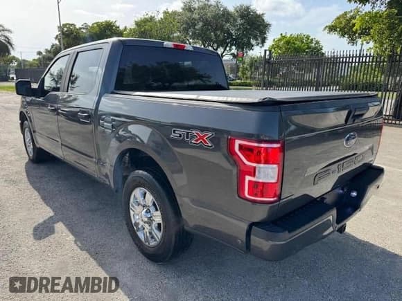 ✅ 2019 Ford F-150 XL • VIN: 1FTEW1CP1KKF22890 • Lot: 69889775. Wystawiony na Copart z przebiegiem 63 774 mil. Bezpłatny archiwum sprzedaży aukcyjnych z USA i szczegółowy raport historii pojazdu na DreamBid. Zdjęcie 2.