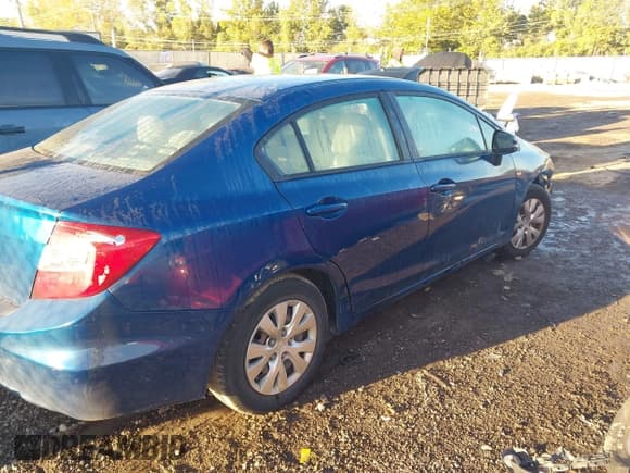 ✅ 2012 Honda Civic LX • VIN: 19XFB2F50CE070208 • Лот: 43468493. Опубликован ранее на IAAI с пробегом 252 092 миль. Бесплатный доступ к архиву аукционных продаж из США и подробный отчёт об истории автомобиля на DreamBid. Изображение 4.