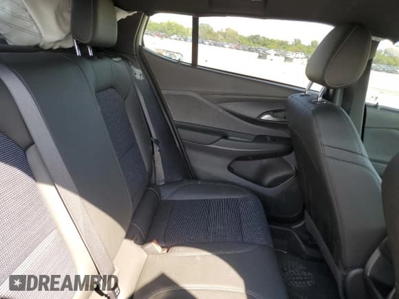 ✅ 2025 Buick Envista Preferred • VIN: KL47LAEP0SB183743 • Lot: 81802965. Wystawiony na Copart z przebiegiem 6 380 mil. Bezpłatny archiwum sprzedaży aukcyjnych z USA i szczegółowy raport historii pojazdu na DreamBid. Zdjęcie 10.