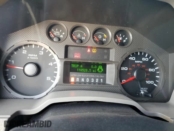 ✅ 2010 Ford F-350 XL • VIN: 1FTWW3BR8AEB41814 • Lot: 89462065. Wystawiony na Copart z przebiegiem 118 528 mil. Bezpłatny archiwum sprzedaży aukcyjnych z USA i szczegółowy raport historii pojazdu na DreamBid. Zdjęcie 9.