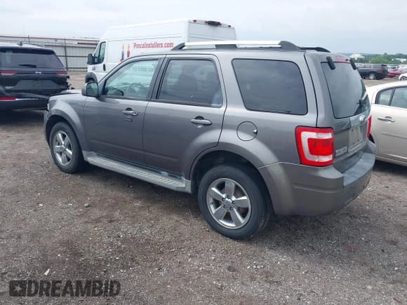 ✅ 2010 Ford Escape Limited • VIN: 1FMCU0E70AKA04168 • Lot: 42881736. Listed on IAAI with 184,486 mi. Free auction sales archive from the USA and detailed vehicle history report at DreamBid. Image 3.