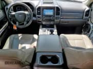 ✅ 2018 Ford Expedition Max XLT • VIN: 1FMJK1JT6JEA26602 • Лот: 70302285. Опубликован ранее на Copart с пробегом 128 198 миль. Бесплатный доступ к архиву аукционных продаж из США и подробный отчёт об истории автомобиля на DreamBid. Изображение 8.