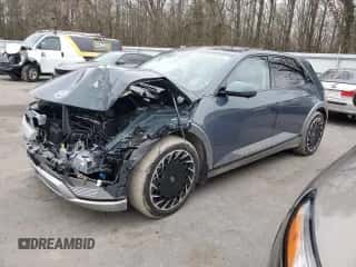 2022 Hyundai Ioniq 5 Limited z VIN KM8KRDAF3NU077580, wystawiony jako Copart lot #40428174 z przebiegiem 14 597 mil mil oraz . Historia ofert i sprzedaży dostępna na DreamBid. Obrazek 1.