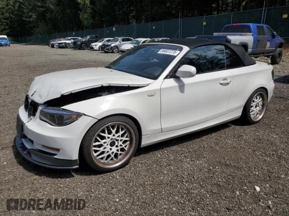 ✅ 2010 BMW 1 Series 128i • VIN: WBAUN1C50AVH81851 • Lot: 56607275. Listed on Copart with 145,036 mi. Free auction sales archive from the USA and detailed vehicle history report at DreamBid. Image 1.