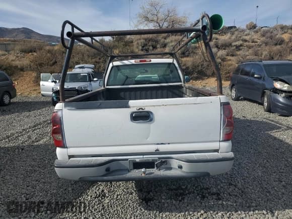 ✅ 2006 Chevrolet Silverado 1500 Work Truck • VIN: 3GCEC14XX6G159560 • Лот: 91887405. Опубликован ранее на Copart с пробегом 215 084 миль. Бесплатный доступ к архиву аукционных продаж из США и подробный отчёт об истории автомобиля на DreamBid. Изображение 6.