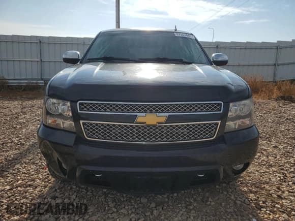 ✅ 2014 Chevrolet Suburban LTZ • VIN: 1GNSKKE71ER161522 • Lot: 67551485. Wystawiony na Copart z przebiegiem 183 833 mil. Bezpłatny archiwum sprzedaży aukcyjnych z USA i szczegółowy raport historii pojazdu na DreamBid. Zdjęcie 5.