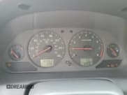 ✅ 2004 Volvo V40 • VIN: YV1VW27564F089135 • Lot: 82517045. Wystawiony na Copart z przebiegiem 182 057 mil. Bezpłatny archiwum sprzedaży aukcyjnych z USA i szczegółowy raport historii pojazdu na DreamBid. Zdjęcie 9.