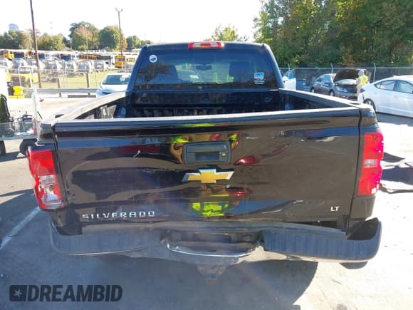 ✅ 2018 Chevrolet Silverado 1500 LT • VIN: 1GCVKRECXJZ215857 • Лот: 43473435. Опубликован ранее на IAAI с пробегом 213 061 миль. Бесплатный доступ к архиву аукционных продаж из США и подробный отчёт об истории автомобиля на DreamBid. Изображение 16.