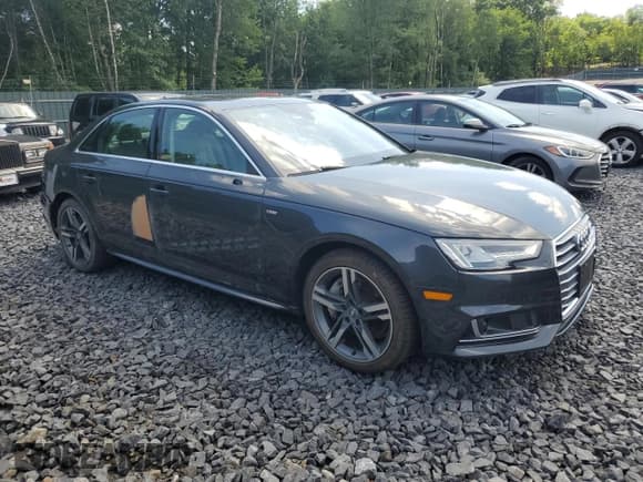 ✅ 2018 Audi A4 Prestige • VIN: WAUFNAF41JN014762 • Lot: 63342375. Wystawiony na Copart z przebiegiem 54 518 mil. Bezpłatny archiwum sprzedaży aukcyjnych z USA i szczegółowy raport historii pojazdu na DreamBid. Zdjęcie 4.
