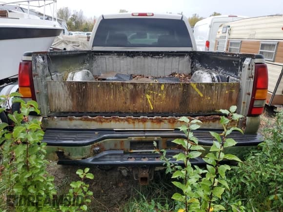 ✅ 2002 Chevrolet Silverado 2500HD LS • VIN: 1GCHK23192F157698 • Лот: 82444165. Опубликован ранее на Copart с пробегом 214 582 миль. Бесплатный доступ к архиву аукционных продаж из США и подробный отчёт об истории автомобиля на DreamBid. Изображение 6.