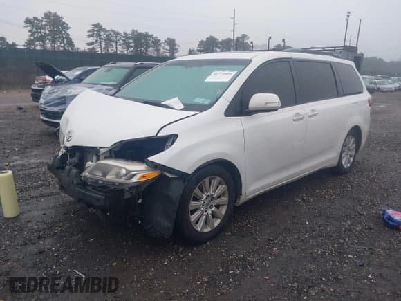 ✅ 2016 Toyota Sienna XLE • VIN: 5TDYK3DC6GS698608 • Lot: 43779404. Listed on IAAI with 363,305 mi. Free auction sales archive from the USA and detailed vehicle history report at DreamBid. Image 17.