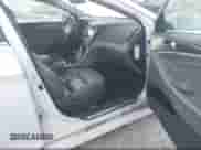 2013 Hyundai Sonata Limited с VIN KMHEC4A41DA097694, выставлен на аукционе IAAI как лот 43603323 с пробегом 26 243 миль миль и . История ставок и продаж доступна на DreamBid. Изображение 5.