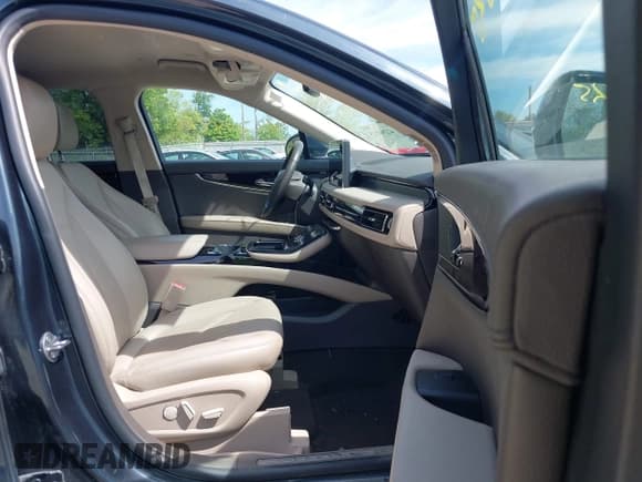 ✅ 2021 Lincoln Nautilus Standard • VIN: 2LMPJ8J92MBL10856 • Lot: 42204825. Listed on IAAI with 26,694 mi. Free auction sales archive from the USA and detailed vehicle history report at DreamBid. Image 5.