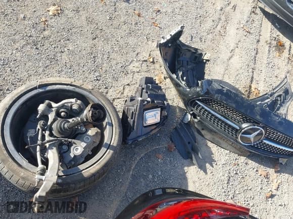 ✅ 2021 Mercedes-Benz E 350 • VIN: W1KZF8EB3MA952625 • Lot: 43689848. Wystawiony na IAAI z przebiegiem 35 498 mil. Bezpłatny archiwum sprzedaży aukcyjnych z USA i szczegółowy raport historii pojazdu na DreamBid. Zdjęcie 12.