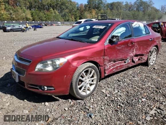 2010 Chevrolet Malibu LTZ z VIN 1G1ZE5EB2AF120406, wystawiony jako Copart lot #86856125 z przebiegiem 144 885 mil mil oraz Szkoda całkowita • Salvage title. Historia ofert i sprzedaży dostępna na DreamBid. Obrazek 1.