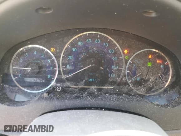 ✅ 2010 Toyota Sienna LE • VIN: 5TDKK4CC1AS317025 • Лот: 92892735. Опубликован ранее на Copart с пробегом 187 662 миль. Бесплатный доступ к архиву аукционных продаж из США и подробный отчёт об истории автомобиля на DreamBid. Изображение 9.