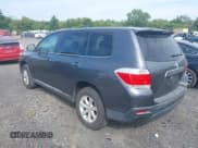 ✅ 2013 Toyota Highlander • VIN: 5TDBK3EH6DS206395 • Lot: 43003258. Listed on IAAI with 79,964 mi. Free auction sales archive from the USA and detailed vehicle history report at DreamBid. Image 3.