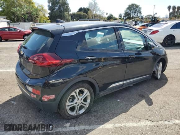 2017 Chevrolet Bolt EV LT z VIN 1G1FW6S05H4187421, wystawiony jako Copart lot #46717014 z przebiegiem 69 451 mil mil oraz . Historia ofert i sprzedaży dostępna na DreamBid. Obrazek 3.