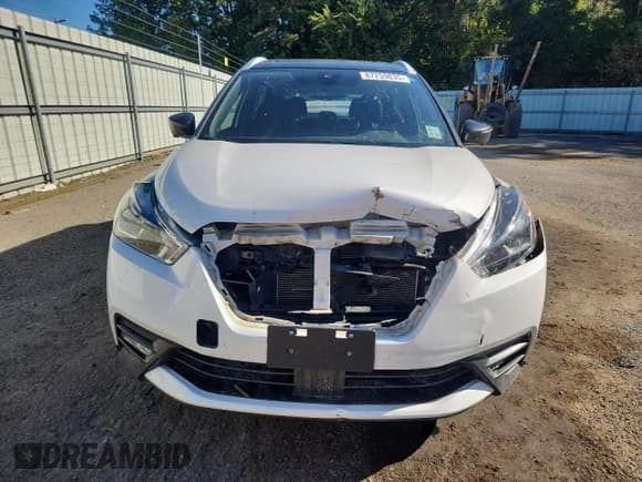 ✅ 2020 Nissan Kicks SR • VIN: 3N1CP5DV3LL564909 • Lot: 87259835. Listed on Copart with 103,147 mi. Free auction sales archive from the USA and detailed vehicle history report at DreamBid. Image 5.