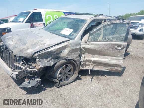 ✅ 2006 Toyota Highlander • VIN: JTEDW21A360007757 • Lot: 42026760. Listed on IAAI with Not provided. Free auction sales archive from the USA and detailed vehicle history report at DreamBid. Image 2.