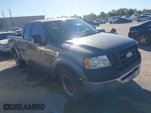 ✅ 2007 Ford F-150 STX • VIN: 1FTRX12W97FB19439 • Lot: 43578613. Wystawiony na IAAI z przebiegiem 204 767 mil. Bezpłatny archiwum sprzedaży aukcyjnych z USA i szczegółowy raport historii pojazdu na DreamBid. Zdjęcie 1.