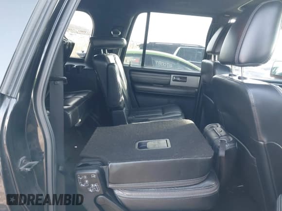 ✅ 2015 Ford Expedition Max Platinum • VIN: 1FMJK1MT6FEF41795 • Lot: 41691809. Listed on IAAI with 216,100 mi. Free auction sales archive from the USA and detailed vehicle history report at DreamBid. Image 8.