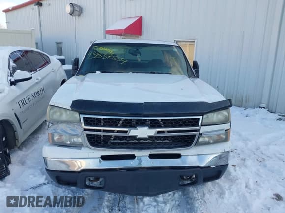✅ 2007 Chevrolet Silverado 1500 LT1 • VIN: 2GCEK13Z871162215 • Lot: 43837559. Wystawiony na IAAI z przebiegiem 211 011 mil. Bezpłatny archiwum sprzedaży aukcyjnych z USA i szczegółowy raport historii pojazdu na DreamBid. Zdjęcie 12.
