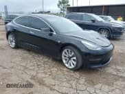 ✅ 2018 Tesla Model 3 Long Range Battery • VIN: 5YJ3E1EB3JF186733 • Lot: 42093891. Wystawiony na IAAI z przebiegiem 102 435 mil. Bezpłatny archiwum sprzedaży aukcyjnych z USA i szczegółowy raport historii pojazdu na DreamBid. Zdjęcie 1.