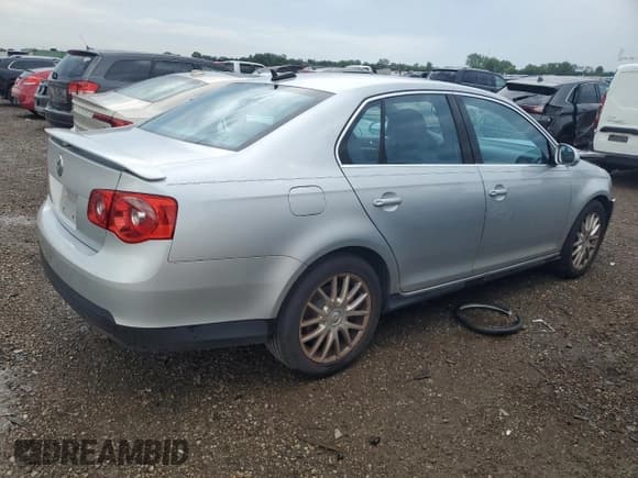 ✅ 2006 Volkswagen Jetta GLI Turbo • VIN: 3VWXJ71K56M657755 • Lot: 62988365. Listed on Copart with 93,778 mi. Free auction sales archive from the USA and detailed vehicle history report at DreamBid. Image 3.