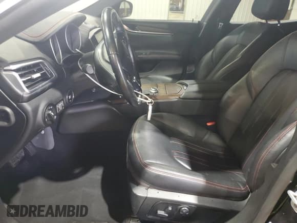 ✅ 2018 Maserati Ghibli S Q4 • VIN: ZAM57YTA0J1287271 • Лот: 83836965. Опубликован ранее на Copart с пробегом 44 932 миль. Бесплатный доступ к архиву аукционных продаж из США и подробный отчёт об истории автомобиля на DreamBid. Изображение 7.