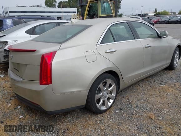 ✅ 2016 Cadillac ATS Luxury Collection RWD • VIN: 1G6AB5RA5G0117061 • Lot: 42582996. Listed on IAAI with 62,330 mi. Free auction sales archive from the USA and detailed vehicle history report at DreamBid. Image 4.