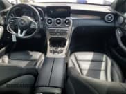 ✅ 2020 Mercedes-Benz C 300 • VIN: 55SWF8EB3LU328051 • Lot: 54737745. Wystawiony na Copart z przebiegiem 61 335 mil. Bezpłatny archiwum sprzedaży aukcyjnych z USA i szczegółowy raport historii pojazdu na DreamBid. Zdjęcie 8.