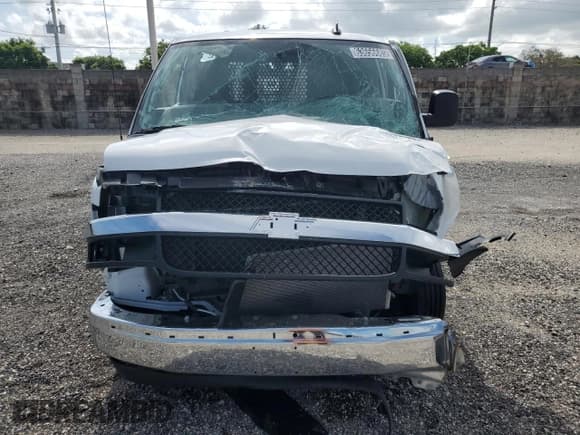 ✅ 2024 Chevrolet Express Cargo • VIN: 1GCWGAFP5R1176615 • Lot: 63656685. Listed on Copart with 9,027 mi. Free auction sales archive from the USA and detailed vehicle history report at DreamBid. Image 5.