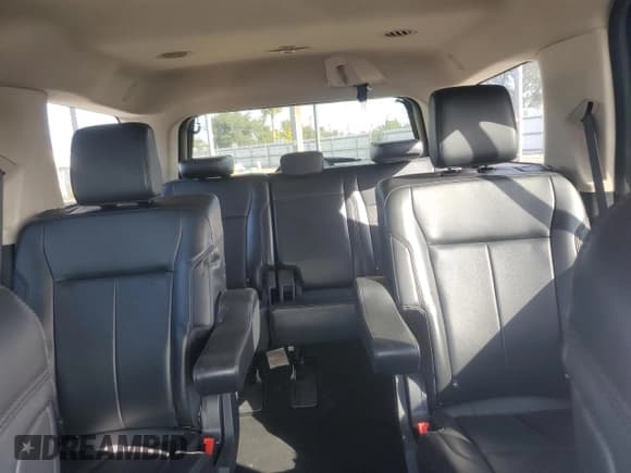 ✅ 2023 Ford Expedition XLT • VIN: 1FMJU1H83PEA59819 • Lot: 63938935. Wystawiony na Copart z przebiegiem 41 495 mil. Bezpłatny archiwum sprzedaży aukcyjnych z USA i szczegółowy raport historii pojazdu na DreamBid. Zdjęcie 10.