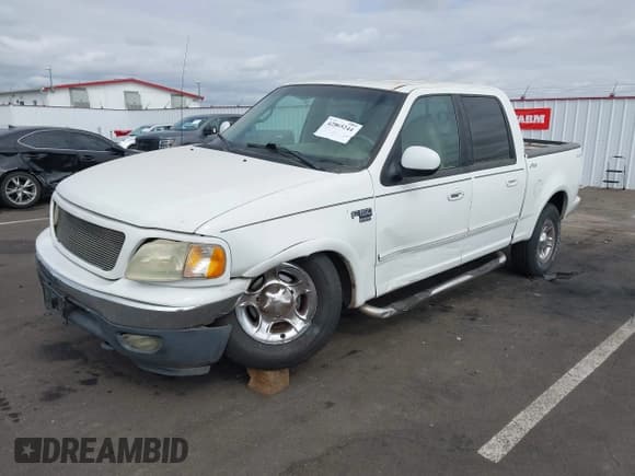 ✅ 2001 Ford F-150 XLT • VIN: 1FTRW08L61KE62587 • Lot: 42865244. Wystawiony na IAAI z przebiegiem Nie podano. Bezpłatny archiwum sprzedaży aukcyjnych z USA i szczegółowy raport historii pojazdu na DreamBid. Zdjęcie 2.