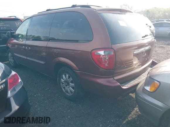 ✅ 2007 Chrysler Town & Country Touring • VIN: 2A4GP54L97R230853 • Lot: 42184080. Listed on IAAI with Not provided. Free auction sales archive from the USA and detailed vehicle history report at DreamBid. Image 3.