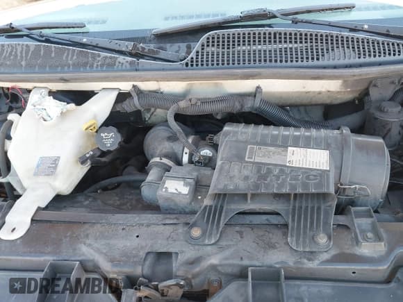 ✅ 2012 Chevrolet Express Cargo • VIN: 1GCZGTCAXC1180840 • Lot: 43242320. Wystawiony na IAAI z przebiegiem 399 391 mil. Bezpłatny archiwum sprzedaży aukcyjnych z USA i szczegółowy raport historii pojazdu na DreamBid. Zdjęcie 10.