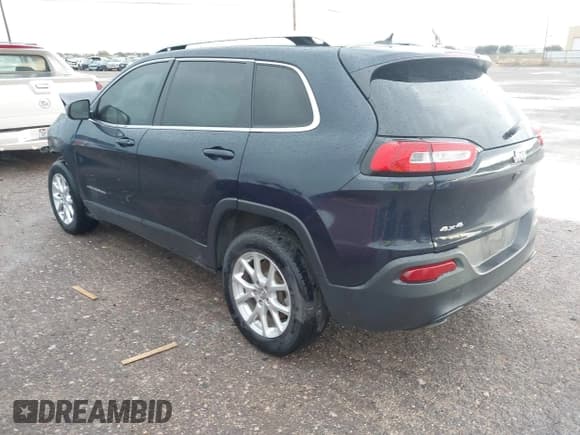 ✅ 2016 Jeep Cherokee Latitude • VIN: 1C4PJMCB5GW162309 • Lot: 43524702. Wystawiony na IAAI z przebiegiem 141 651 mil. Bezpłatny archiwum sprzedaży aukcyjnych z USA i szczegółowy raport historii pojazdu na DreamBid. Zdjęcie 3.