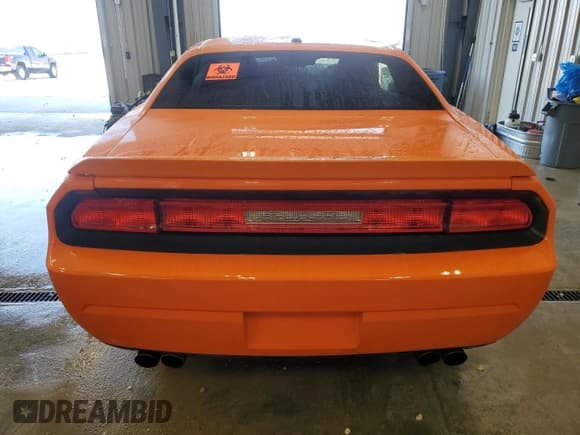 ✅ 2012 Dodge Challenger R/T • VIN: 2C3CDYBT4CH158238 • Lot: 74749714. Wystawiony na Copart z przebiegiem Nie podano. Bezpłatny archiwum sprzedaży aukcyjnych z USA i szczegółowy raport historii pojazdu na DreamBid. Zdjęcie 6.