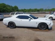 ✅ 2020 Dodge Challenger R/T Scat Pack Widebody • VIN: 2C3CDZFJ8LH110675 • Lot: 42404859. Wystawiony na IAAI z przebiegiem 70 878 mil. Bezpłatny archiwum sprzedaży aukcyjnych z USA i szczegółowy raport historii pojazdu na DreamBid. Zdjęcie 13.